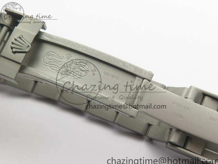 1225 Daytona Newman Sandblasted SS White Black Dial On SS Bracelet A Functional 3522